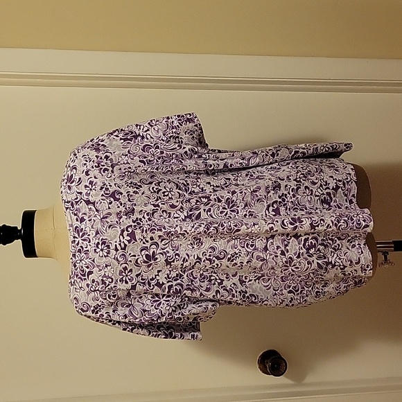 Bundle of 3: Laura Scott, Basic Editions and Time and Tru Short Sleeve Shirts - Picture 8 of 10